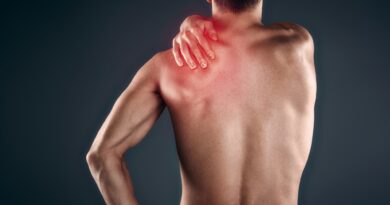 7 Signs You Need to Visit a Spine Specialist