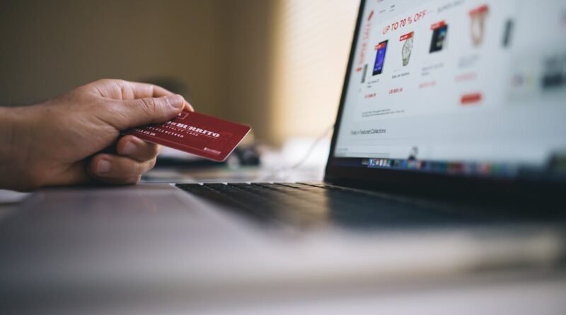 How Buyer Behavior is Evolving With E-Commerce