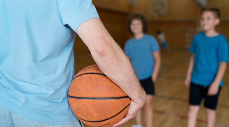 Benefits of a Basketball Camp for Your Kids